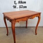 21DG16 Walnut Louis XV Table