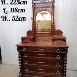VG-1 - Louis XIII Mahogany Dressing Table