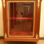 22DG46 - Beautiful Display Cabinet