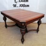 AK4 - Renaissance table In Oak
