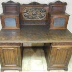 18DG43 - Oak Gothic and Renaissance desk with Bronze plague of Lady Justice