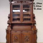 19DG47 - Huntingstyle cabinet with exquisite carve work